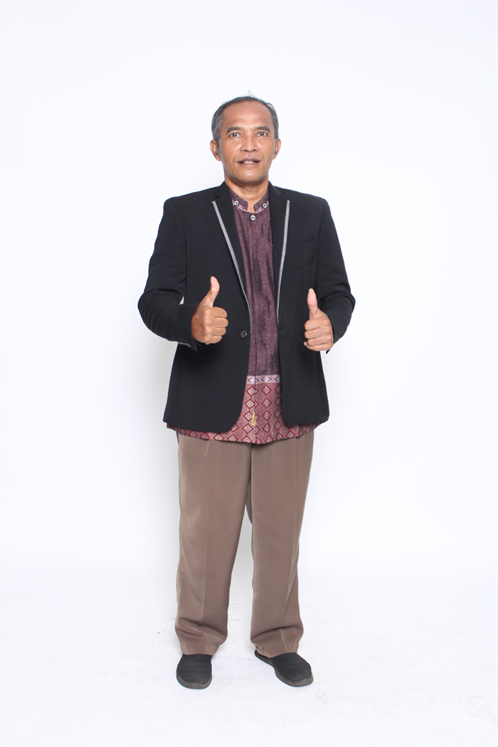 Untung Supriyono - Staf Tata Usaha