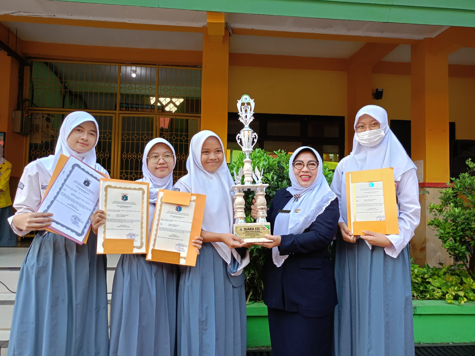 Siswa dan Siswi Berprestasi SMA Negeri 86 Jakarta